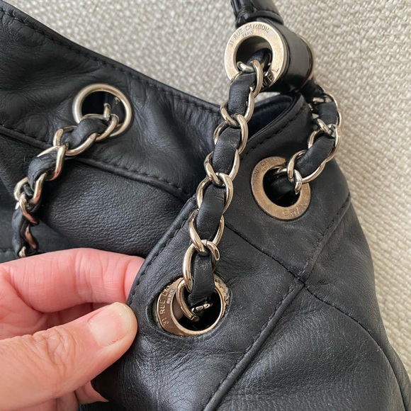 Authentic Chanel Black Leather Women's Bag - Picture 6 of 15